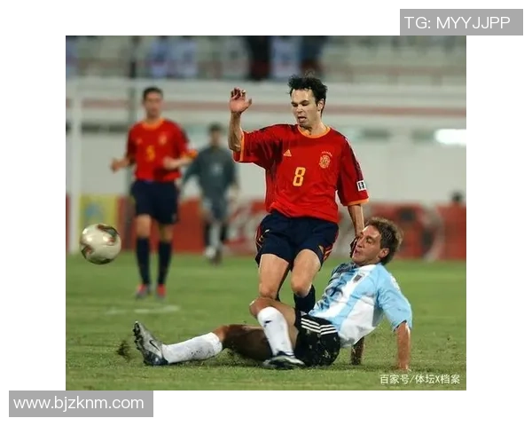 法国足球传奇米库的辉煌职业生涯与深刻影响分析